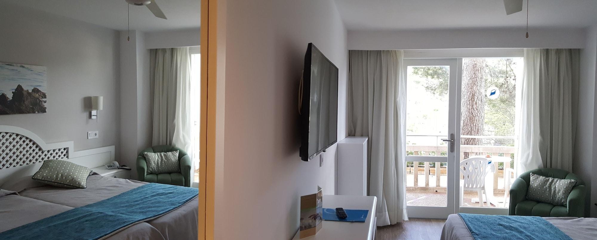 Hotel Pinos Playa 3*